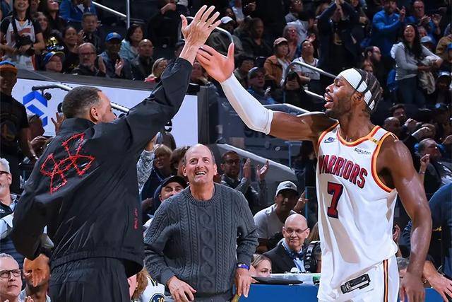 加兰25+8库里仅得11分 骑士大胜勇士豪取7连胜