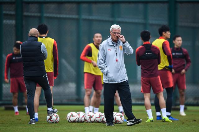 NBA新赛季正式揭幕 凯尔特人升起第18面冠军旗